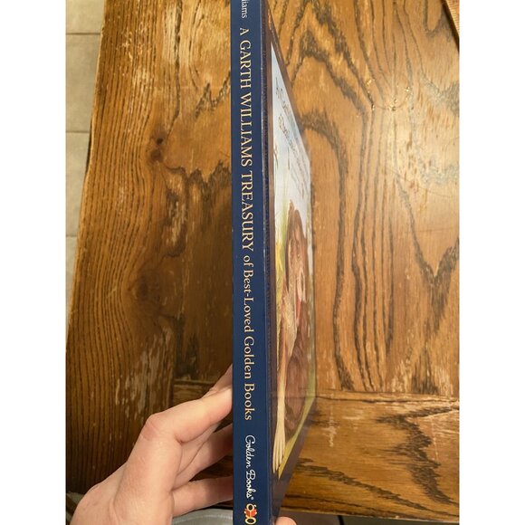 A GARTH WILLIAMS TREASURY OF BEST-LOVED GOLDEN BOOKS - Hardcover **Excellent** - Picture 2 of 10